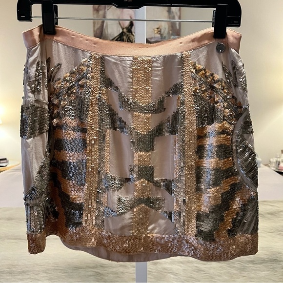 GUESS Mariel Sequined Taupe Blush Peach 28 S M Mini Skirt Lined Side Zipper - Picture 3 of 15